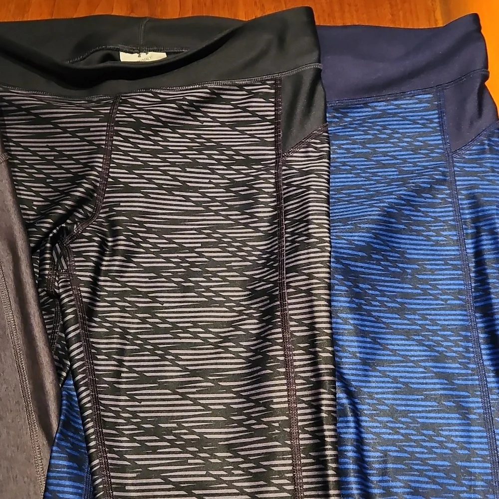 Under Armour Heat Gear Leggings Set size small - Picture 2 of 7